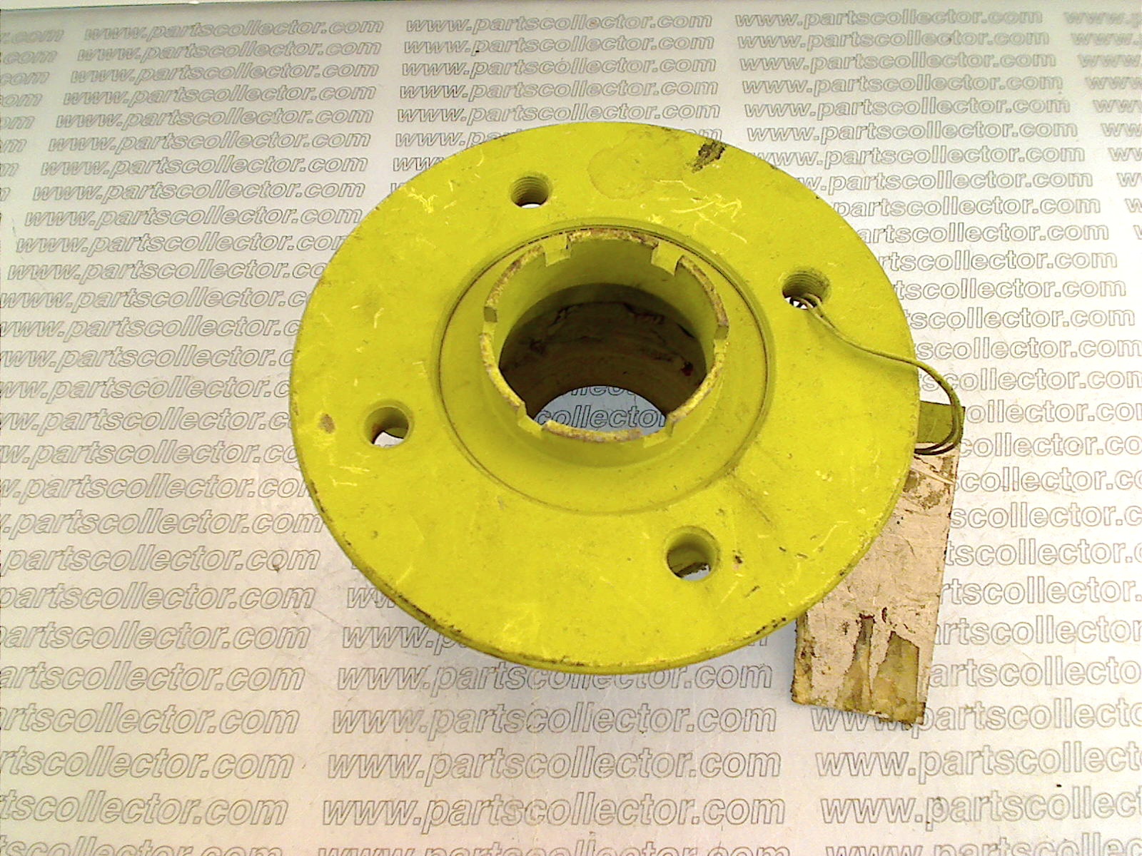 WHEEL HUB