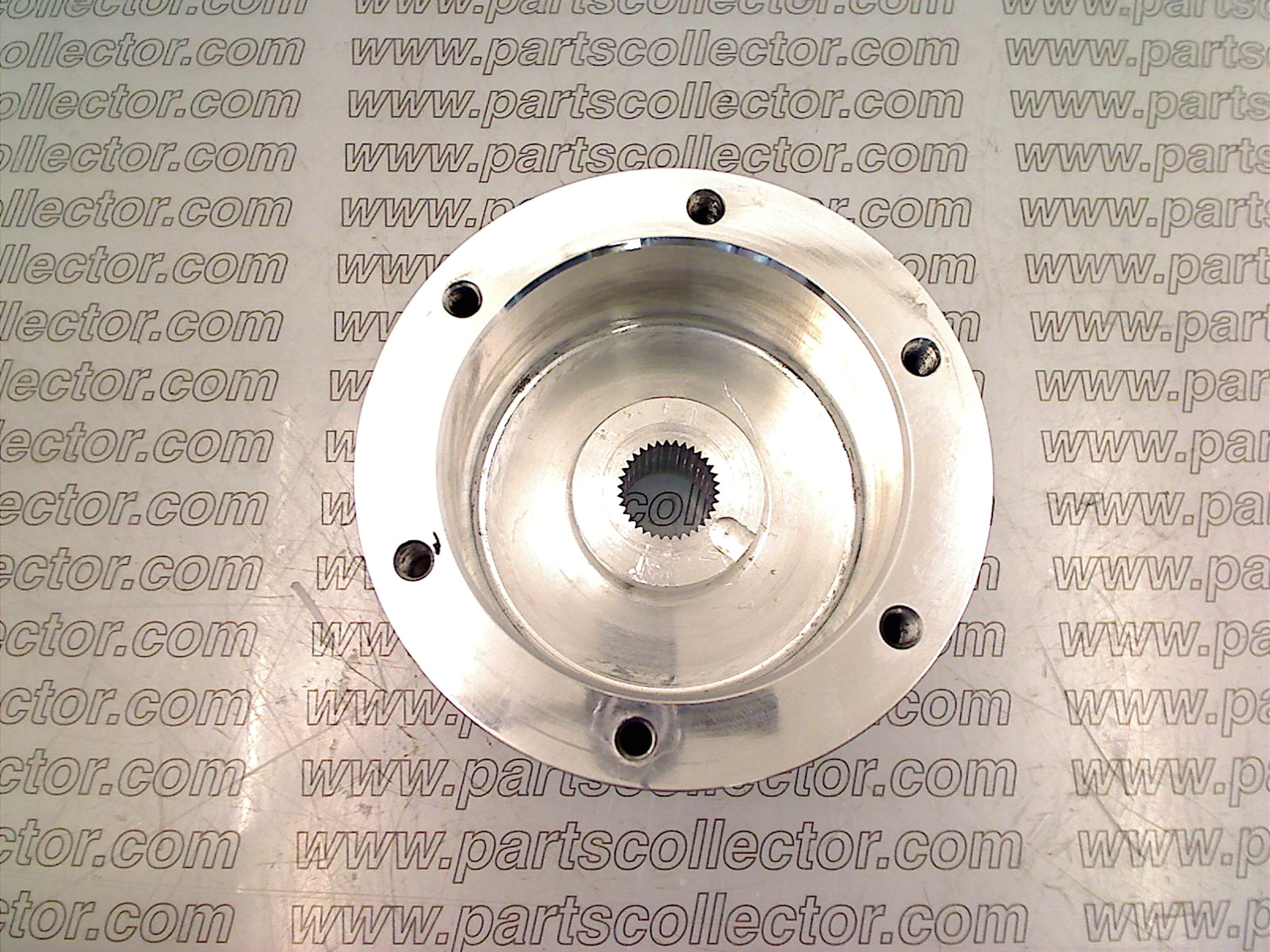 STEERING WHEEL HUB