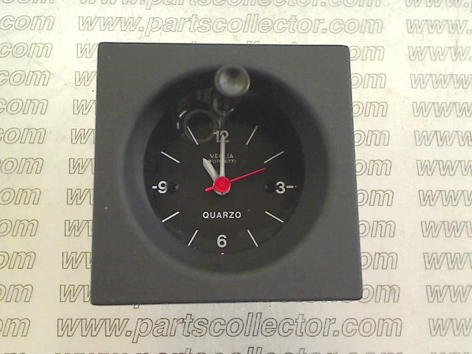 QUARTZ CLOCK