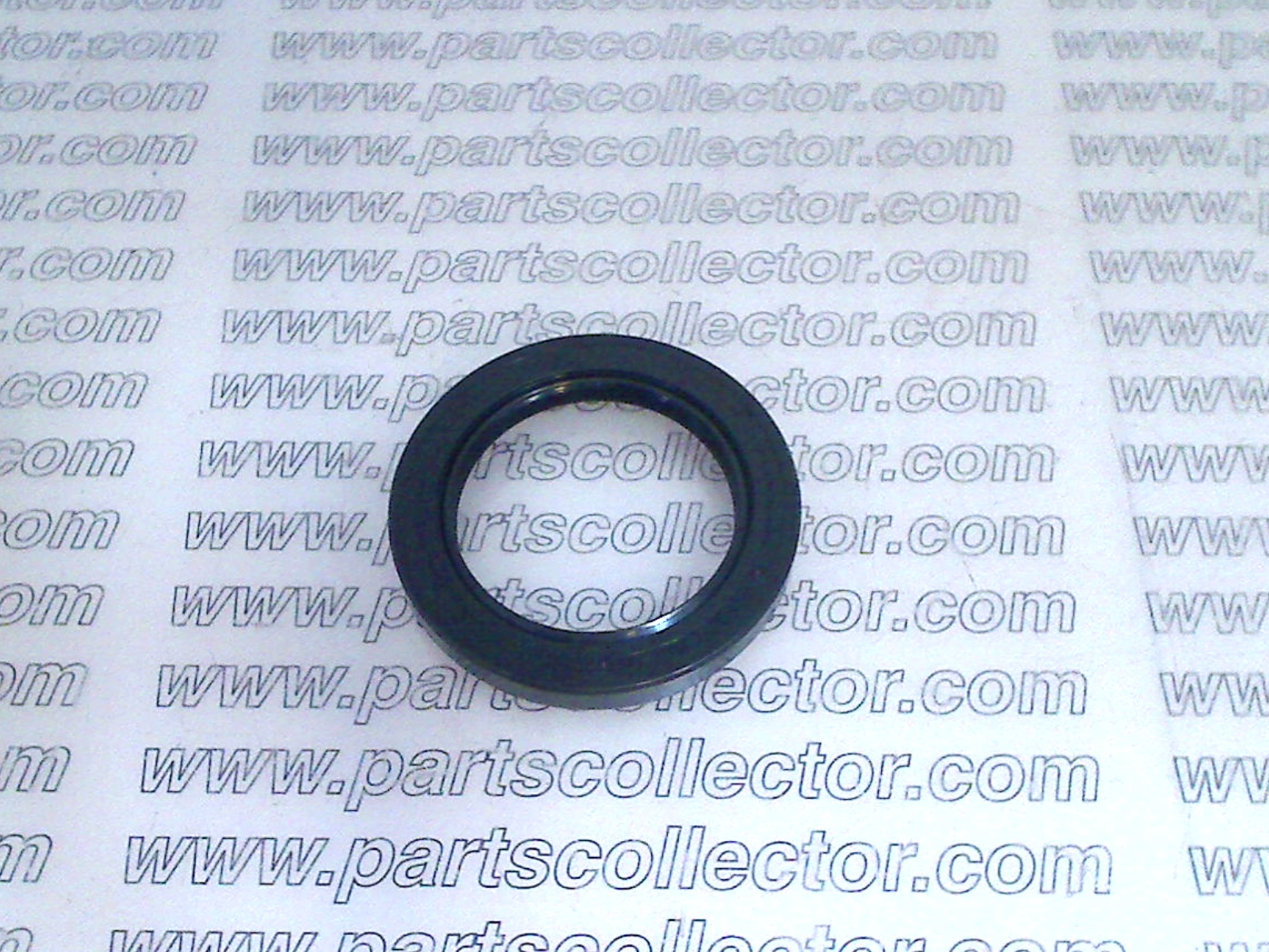 MASERATI BITURBO FRONT WHEEL OIL SEAL