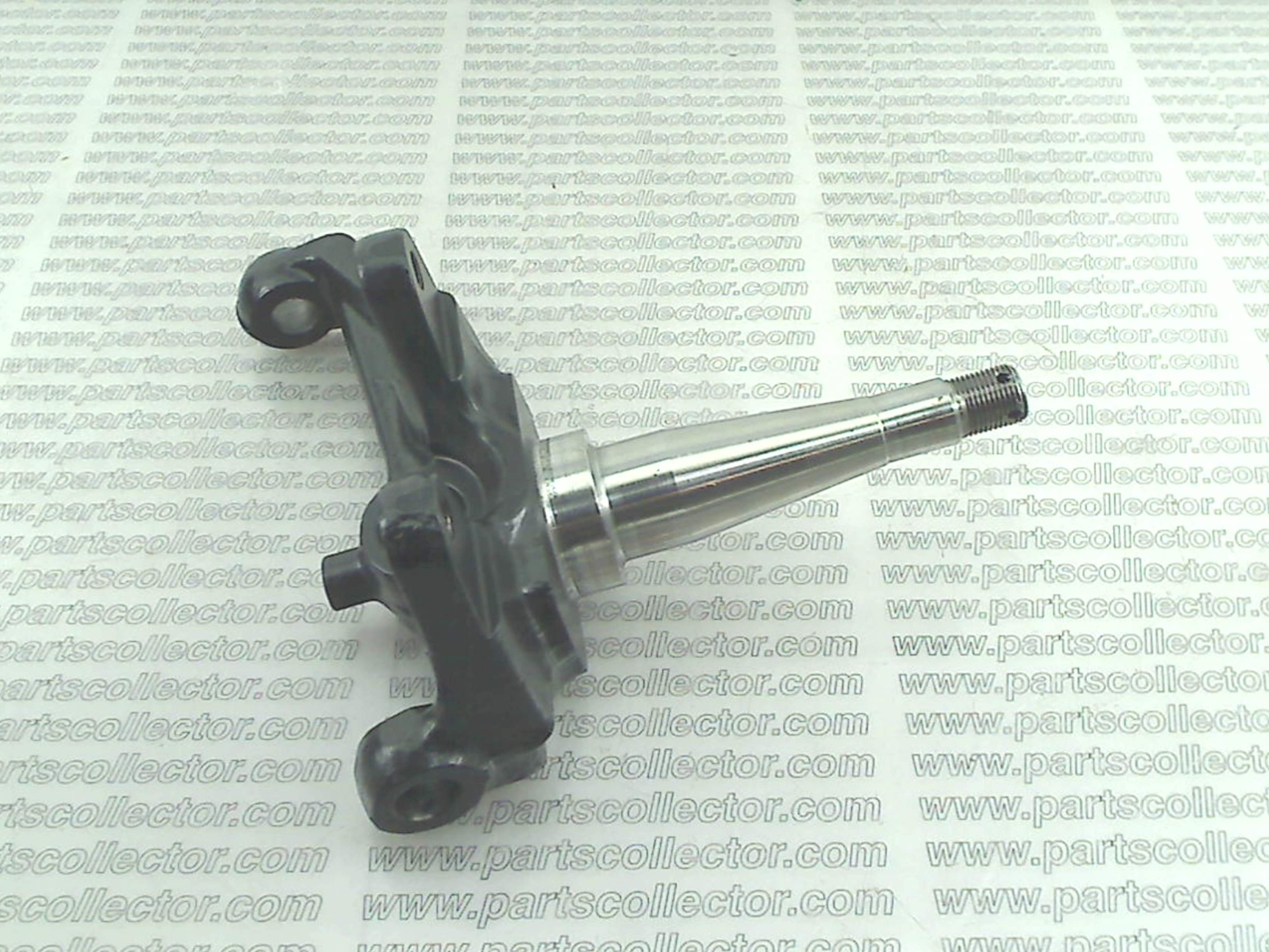 SWIVEL PIN RH FRONT STUB AXLE