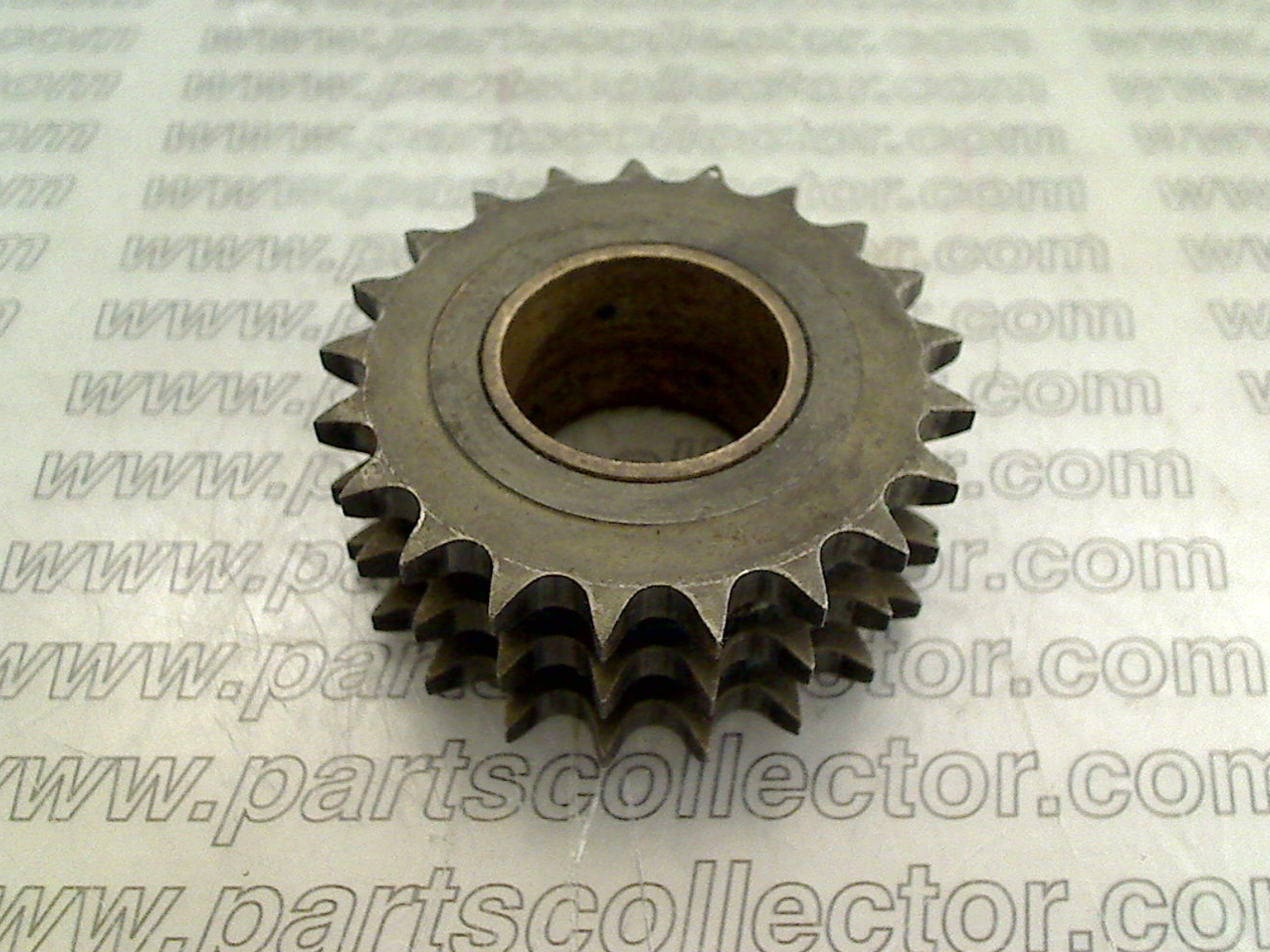 CHAIN TENSIONER PINION