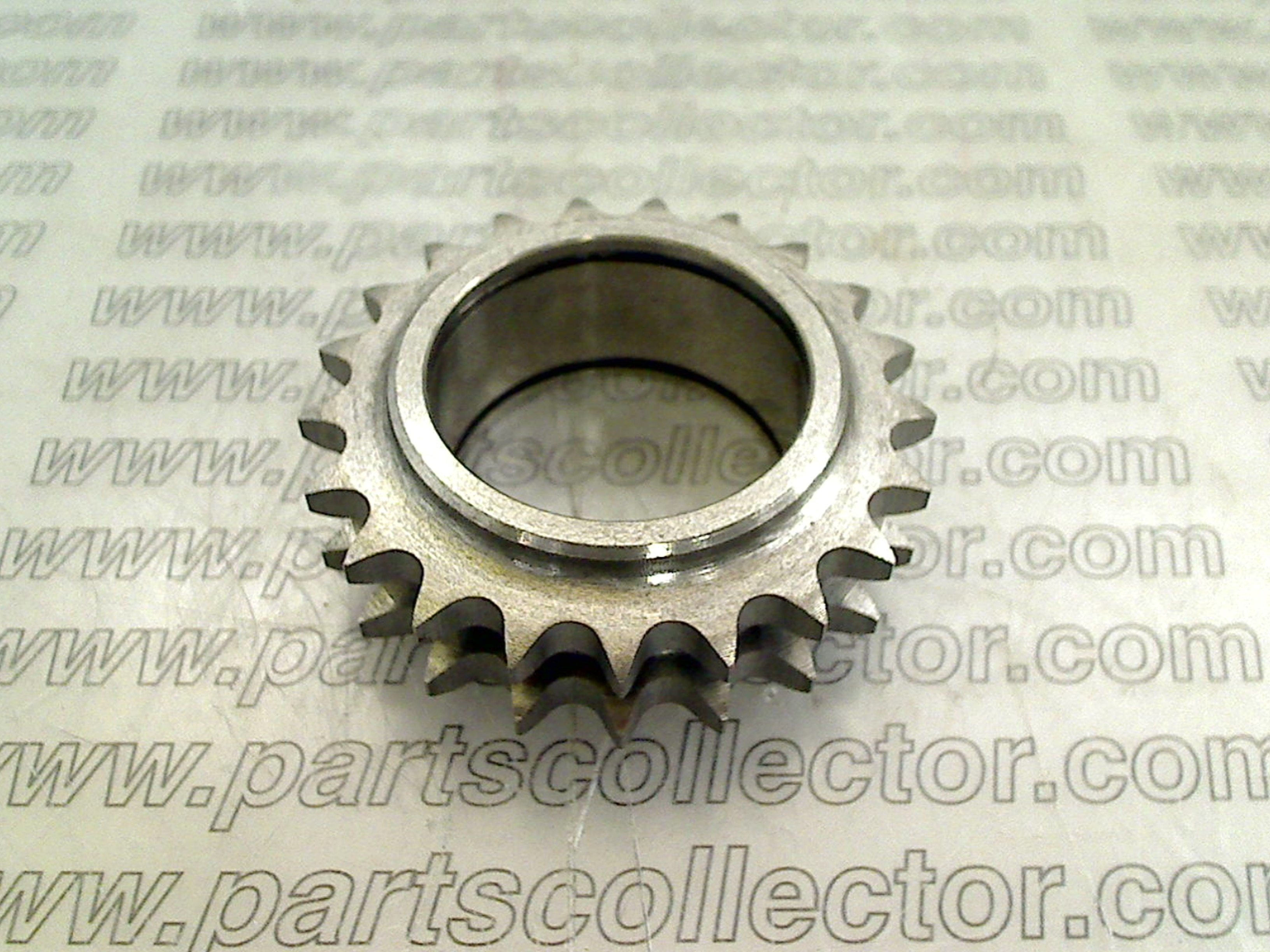 CHAIN TENSIONER PINION