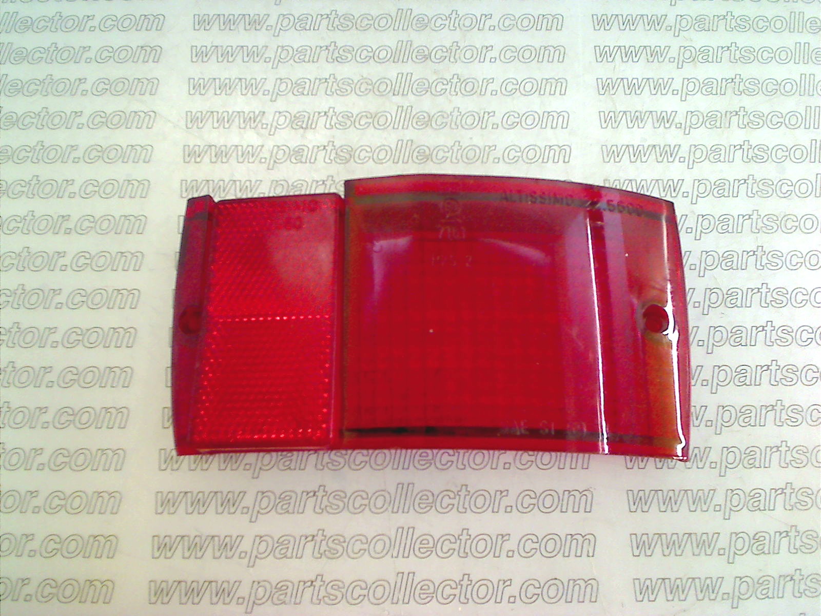 RH TAILIGHT LENS