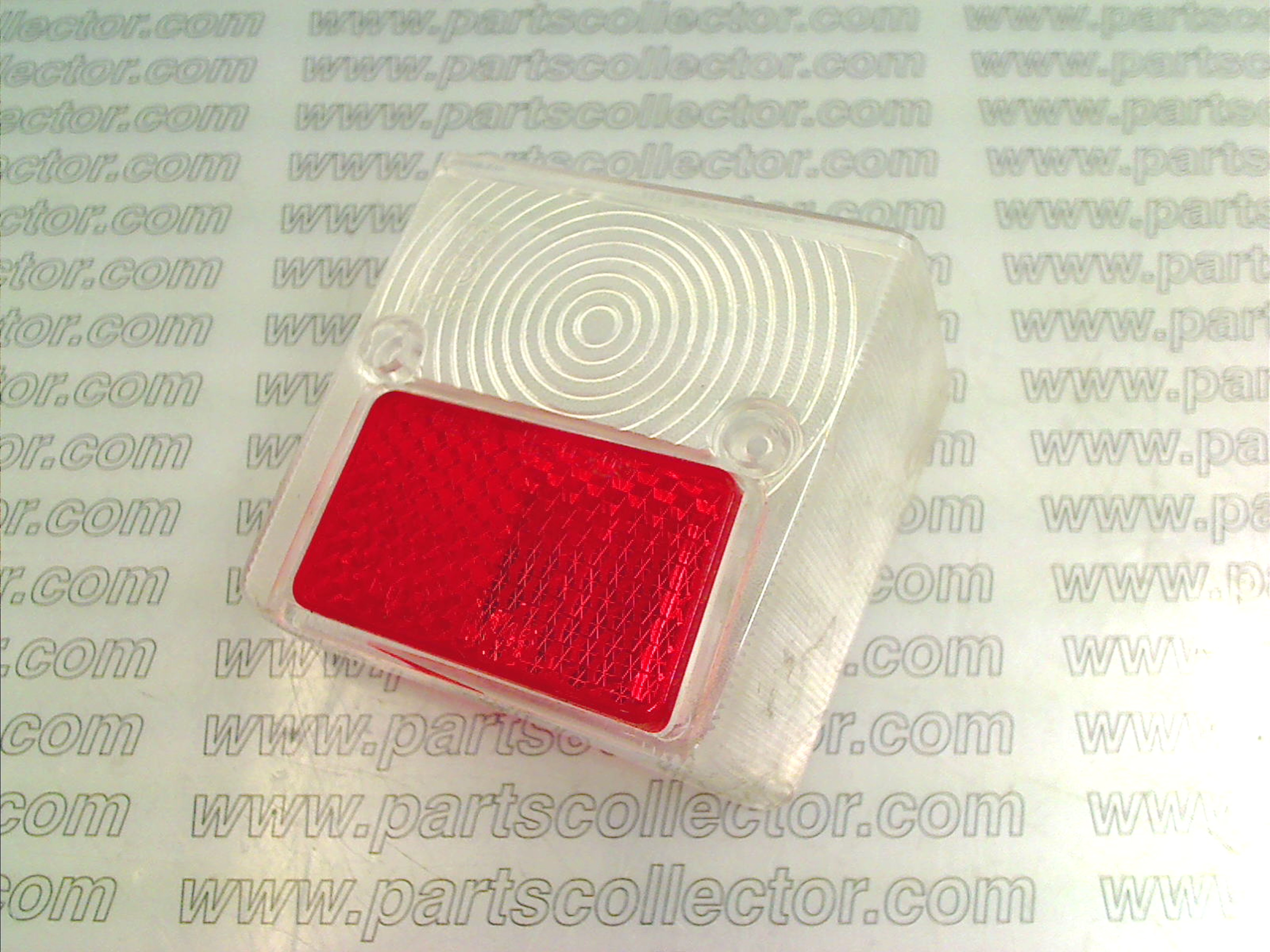 RH TAIL LIGHT LENS
