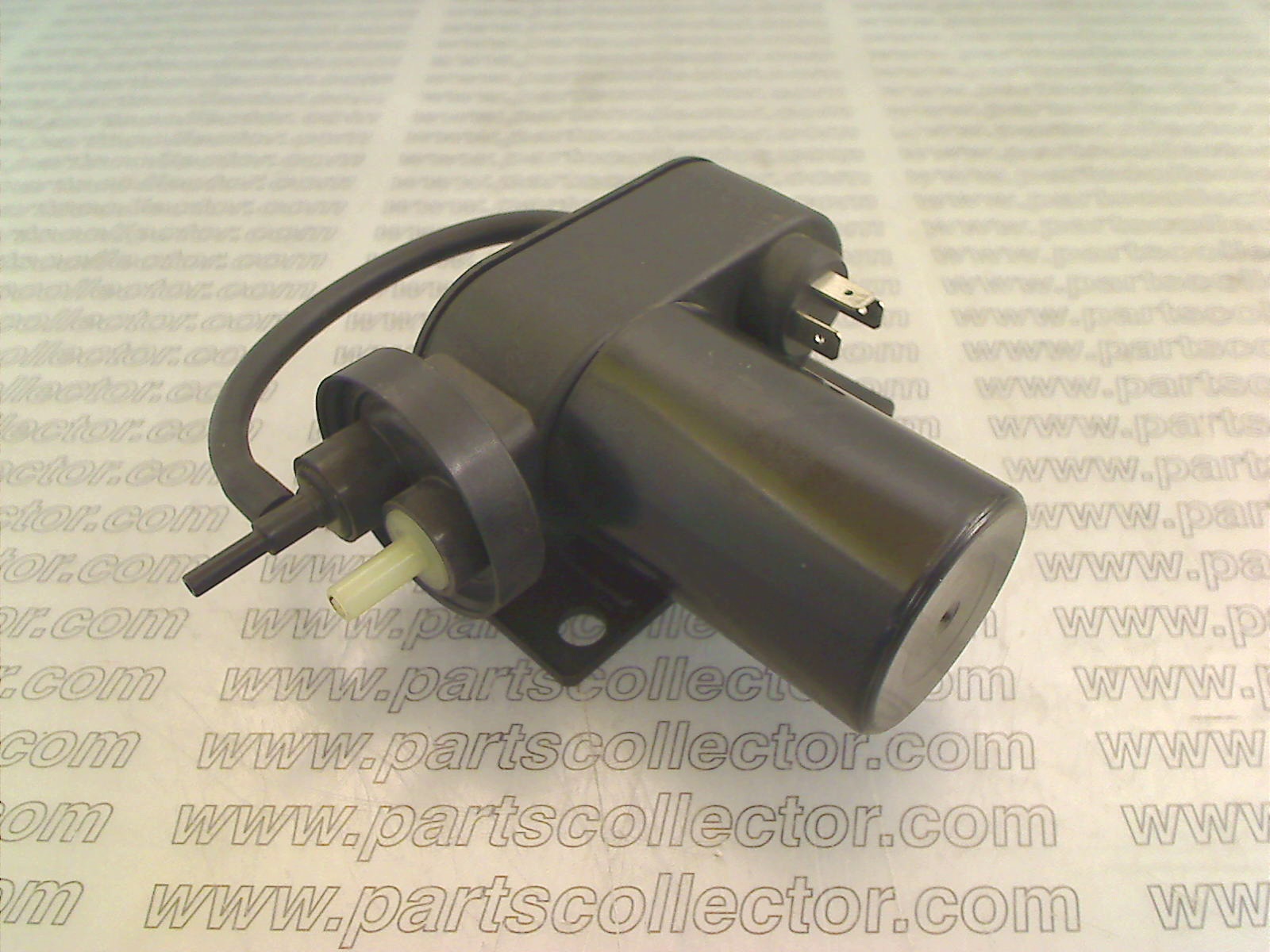 MASERATI VACUUM PUMP