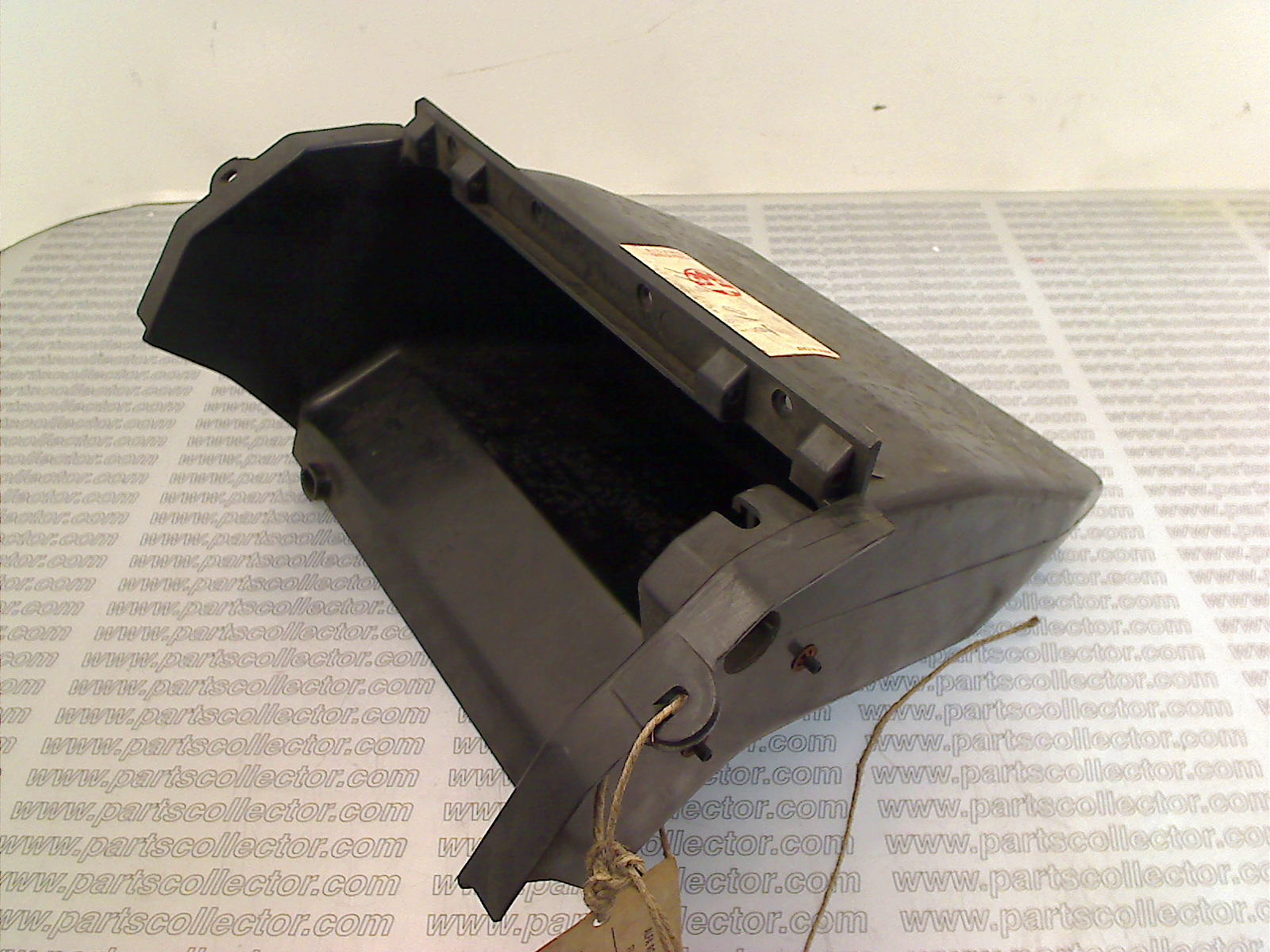GLOVEBOX