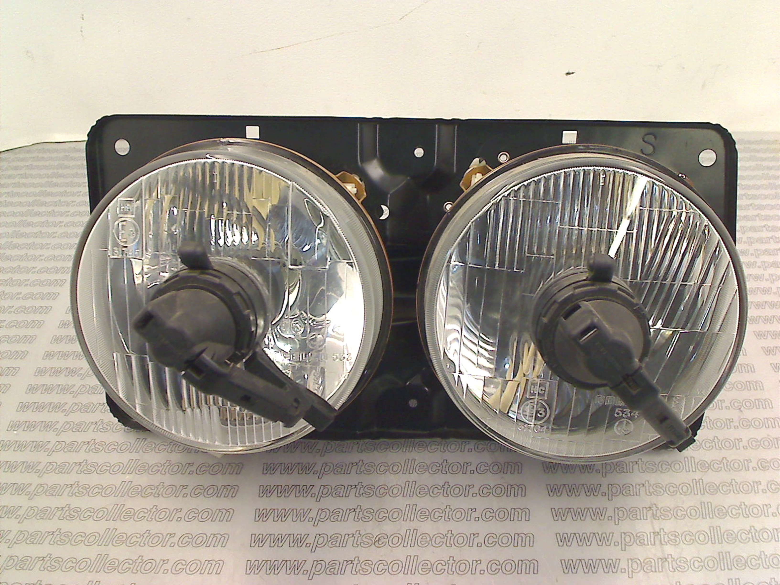 LH HEADLIGHTS WITH FRAME AND WIPERS