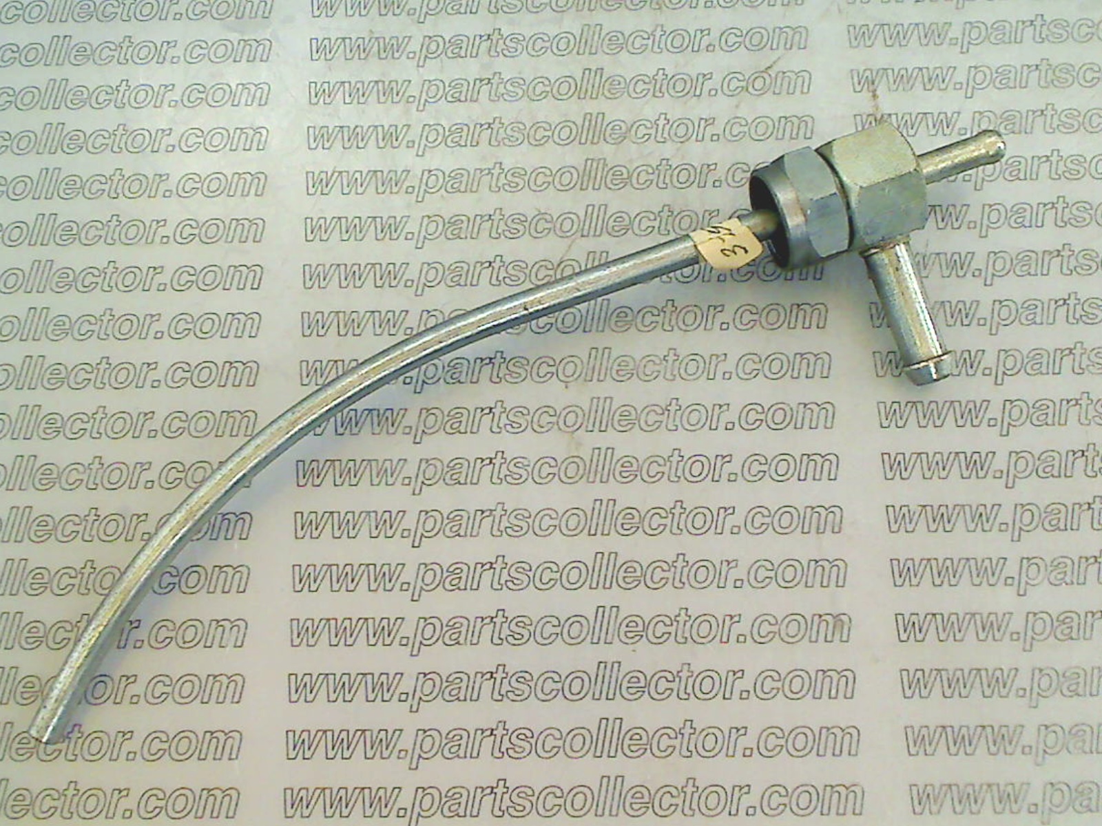 FUEL TANK CONNECTOR