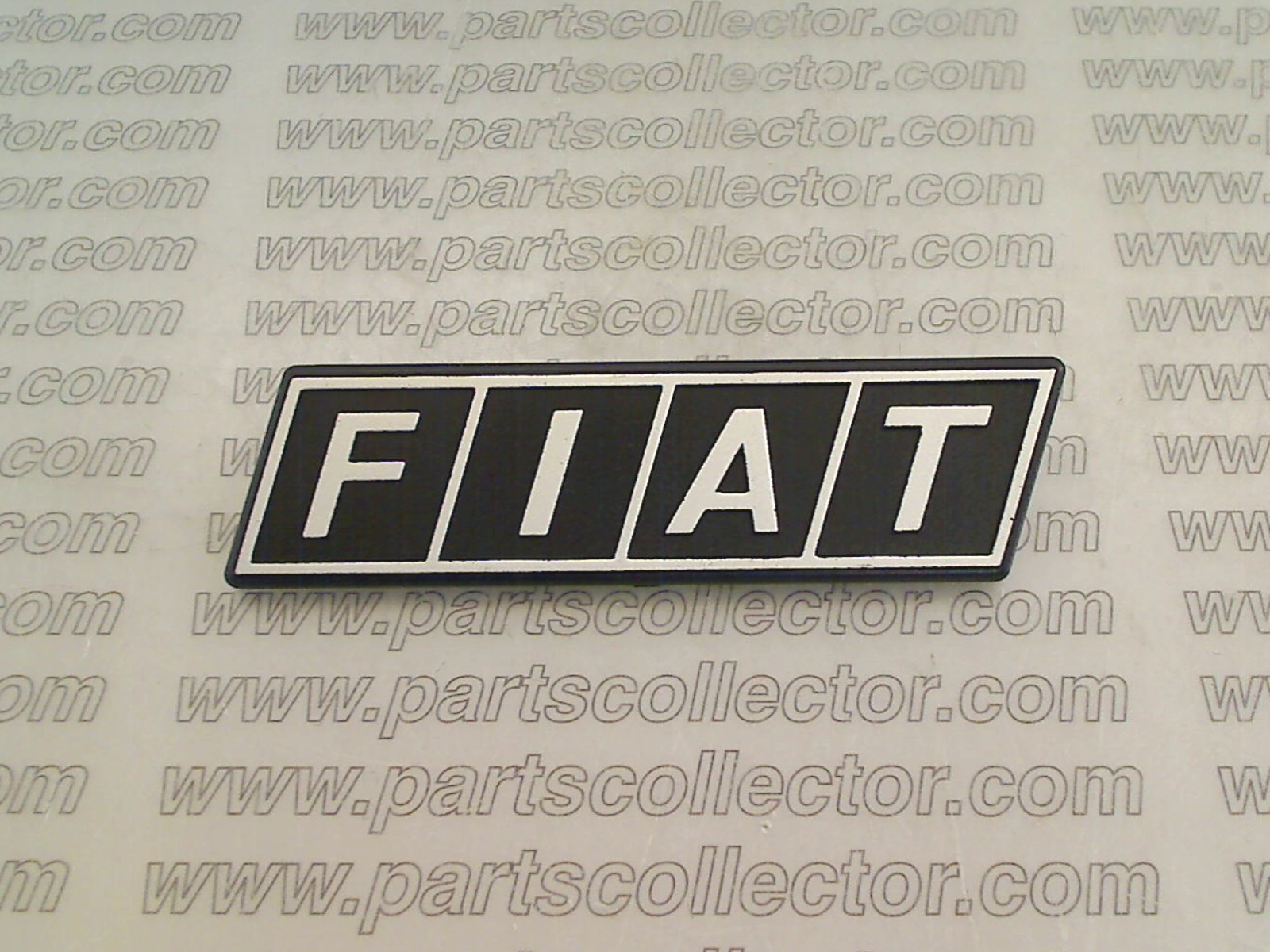 FIAT BADGE