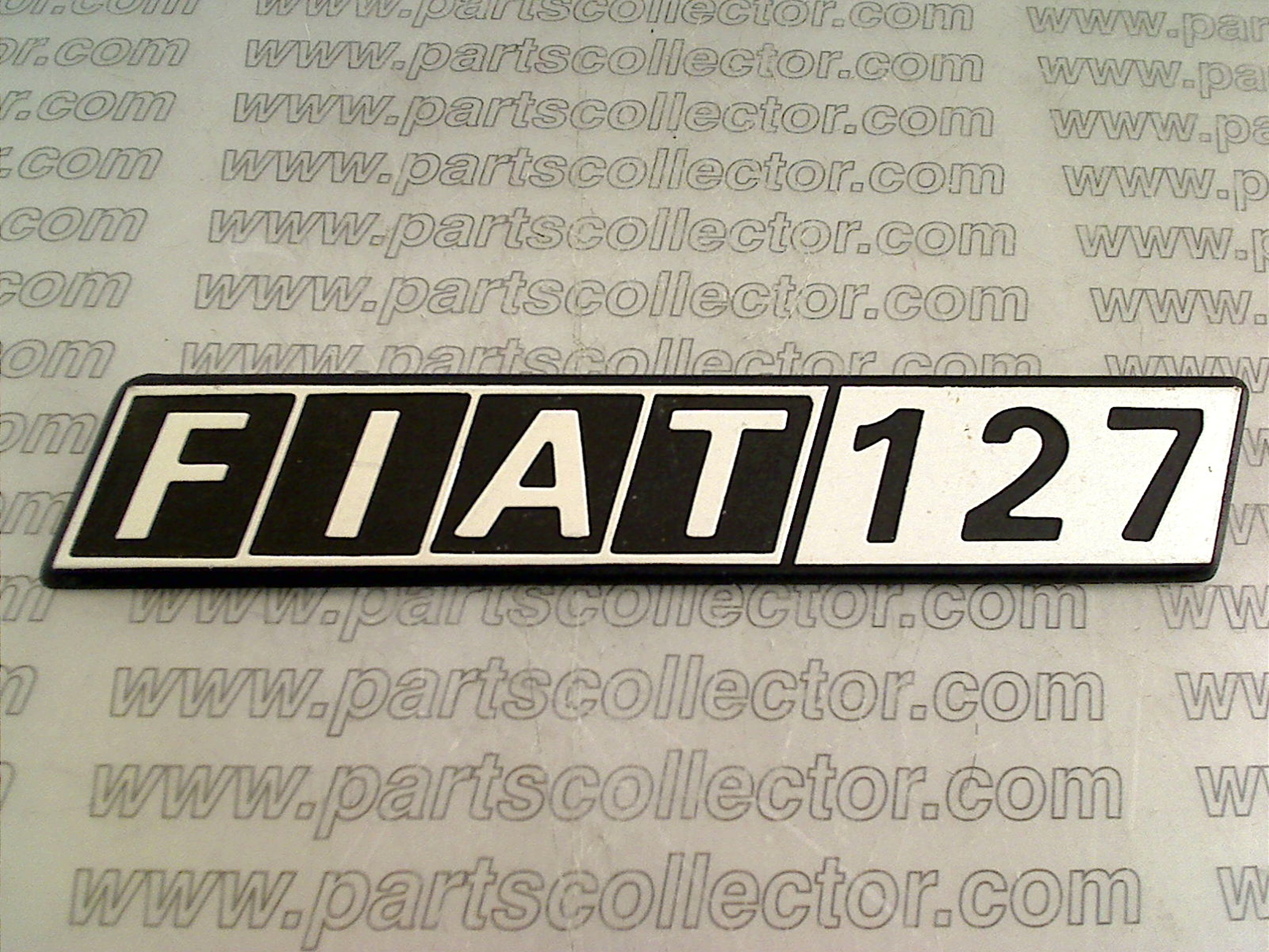 FIAT 127 BADGE