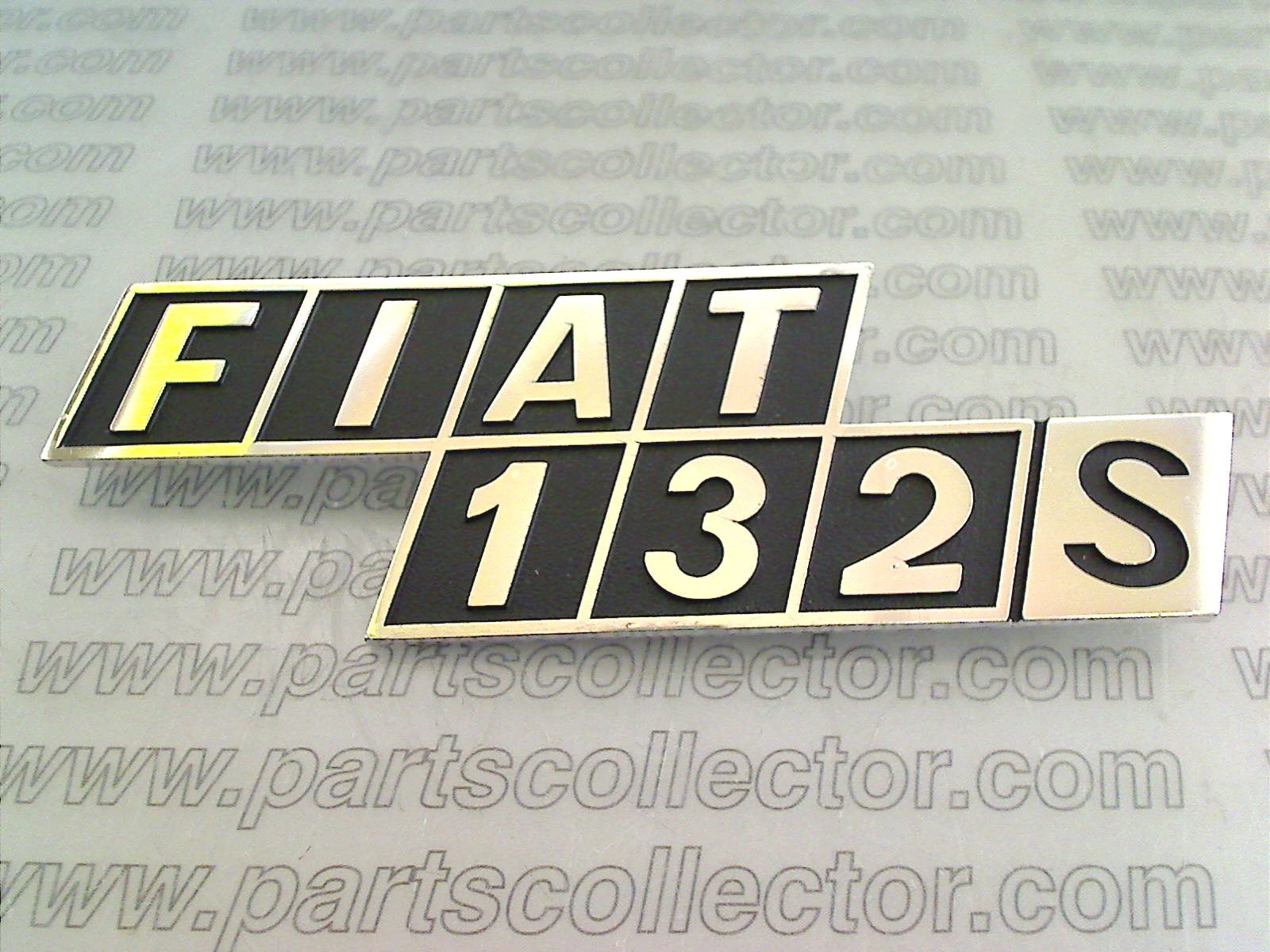 SCRITTA FIAT 132 S