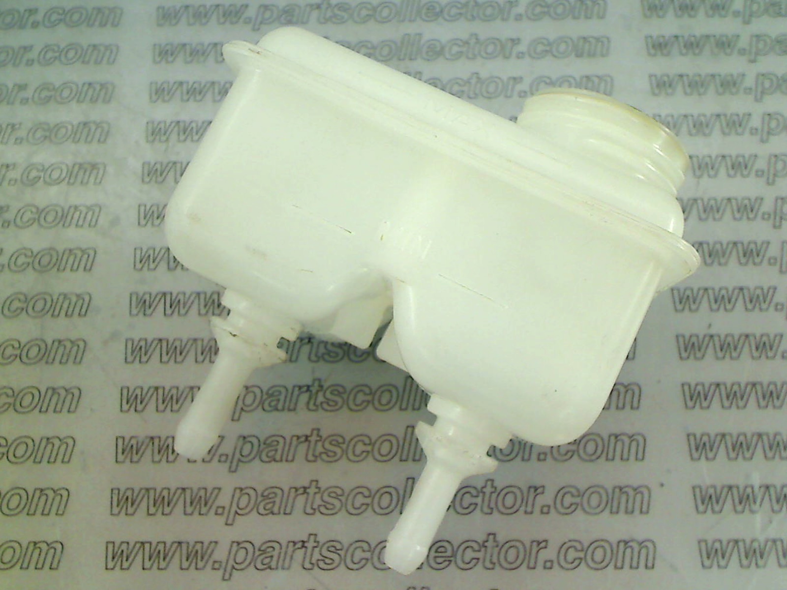 BRAKE FLUID TANK