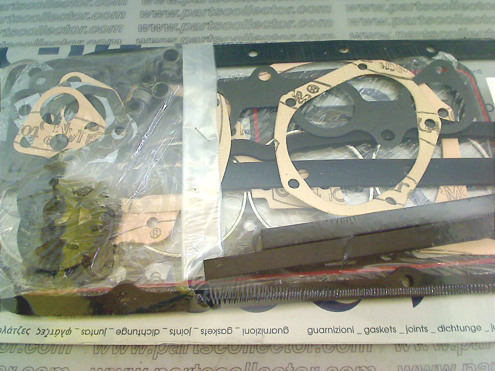 ENGINE GASKETS SET