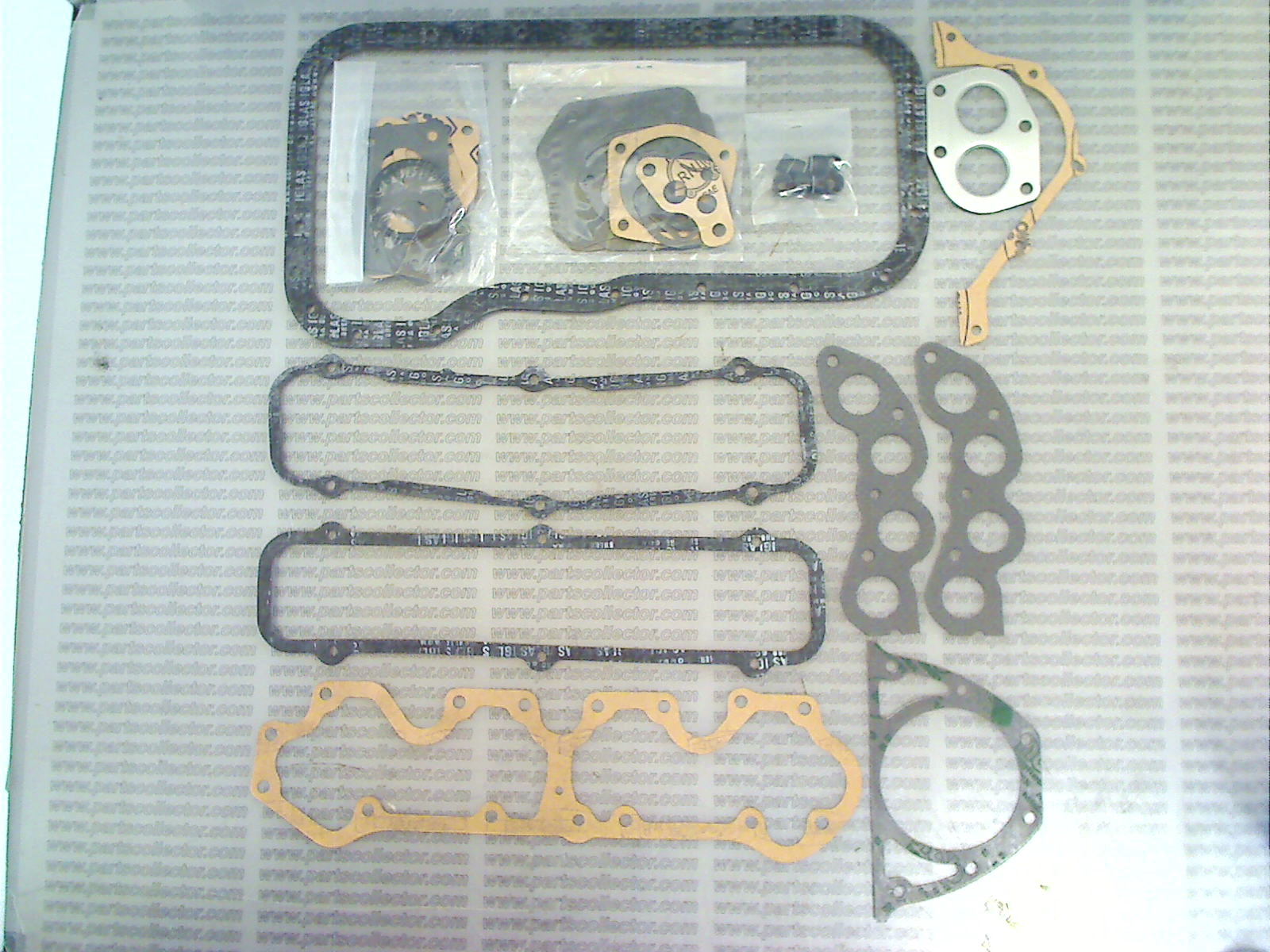 ENGINE GASKETS SET