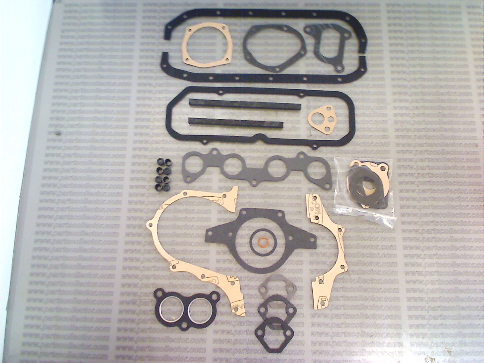 ENGINE GASKETS SET