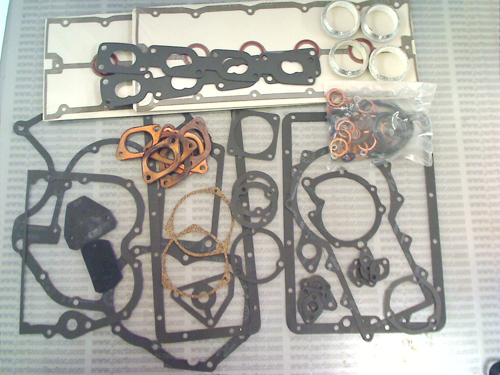 ENGINE GASKET SET