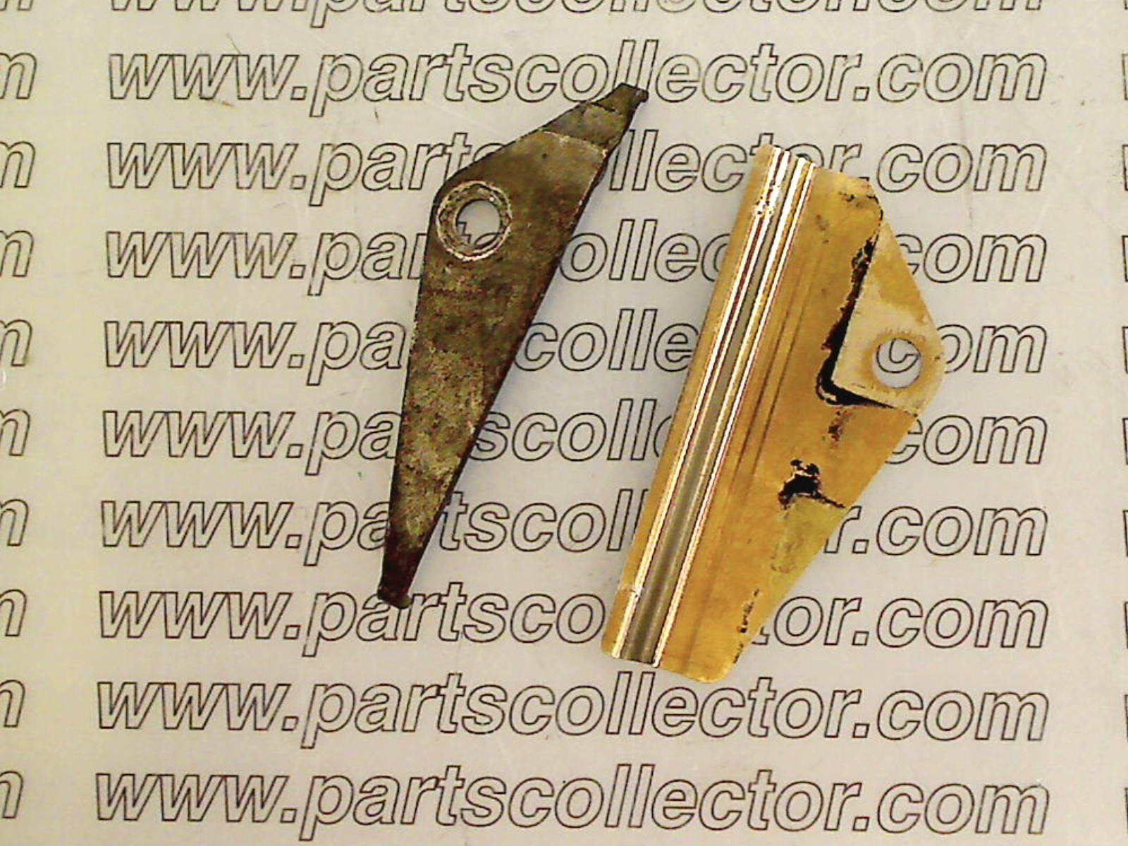 BRAKE PADS RETAINER PLATES