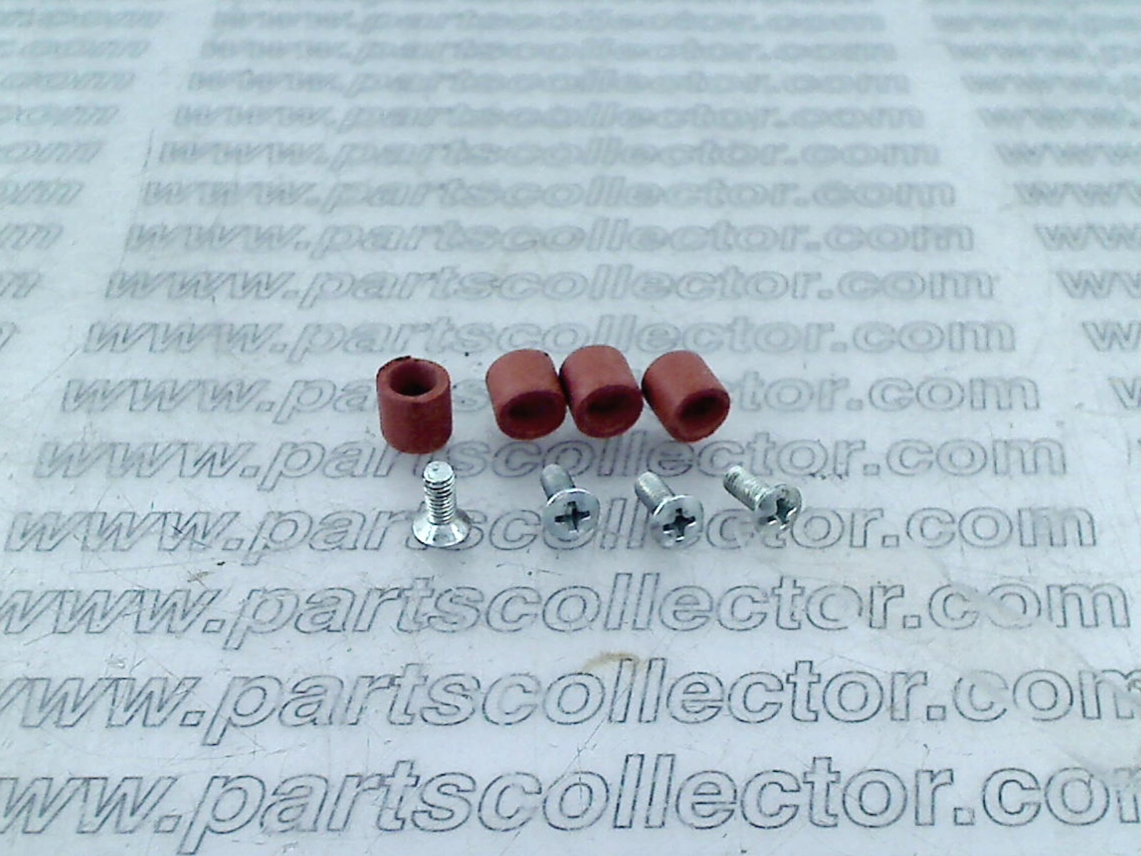 SET OF SCREWS FOR WHEEL RIM STUDS AND R 