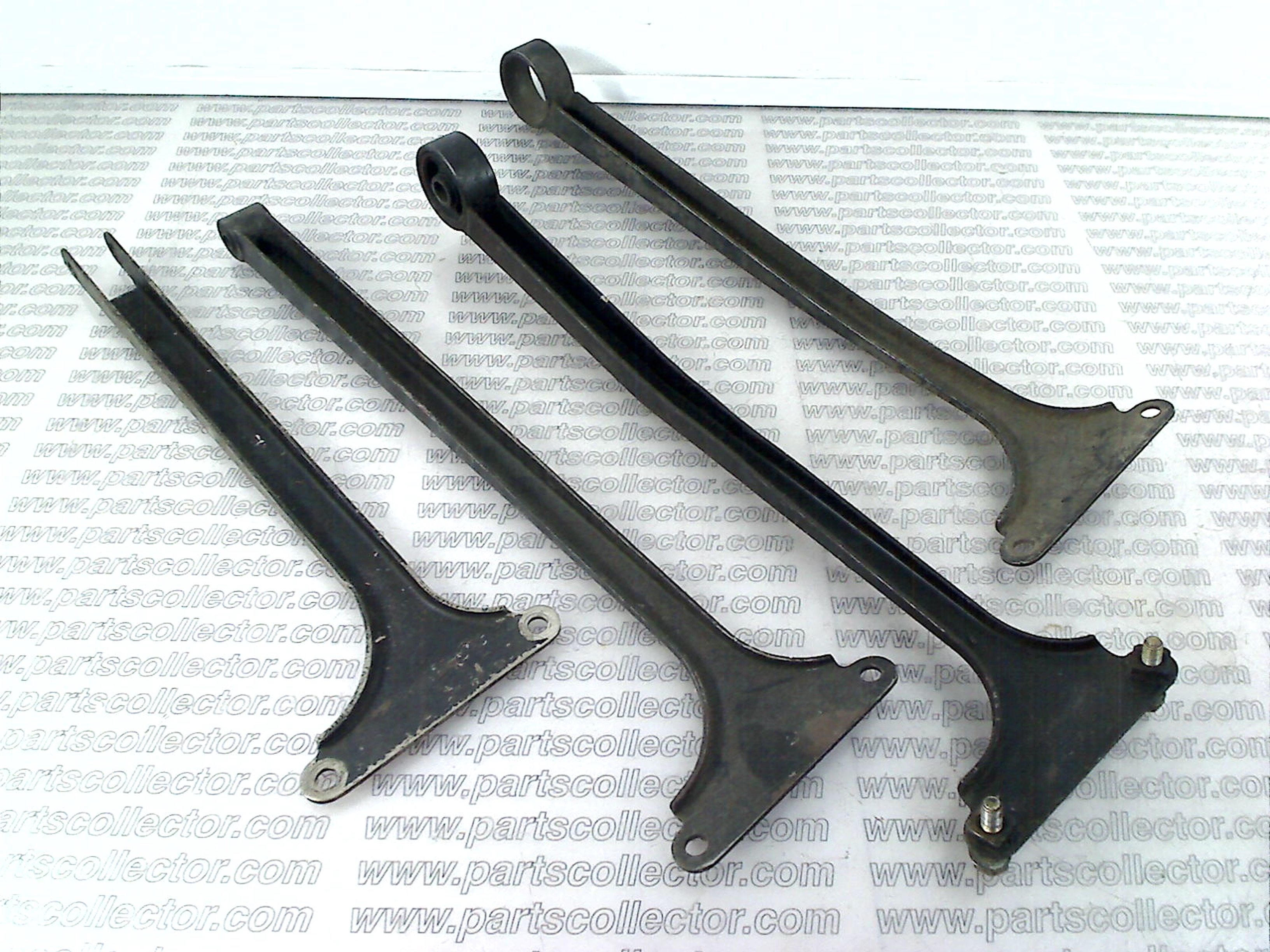 CARBURETOR MOUNTING BRACKET AND SUPPORT