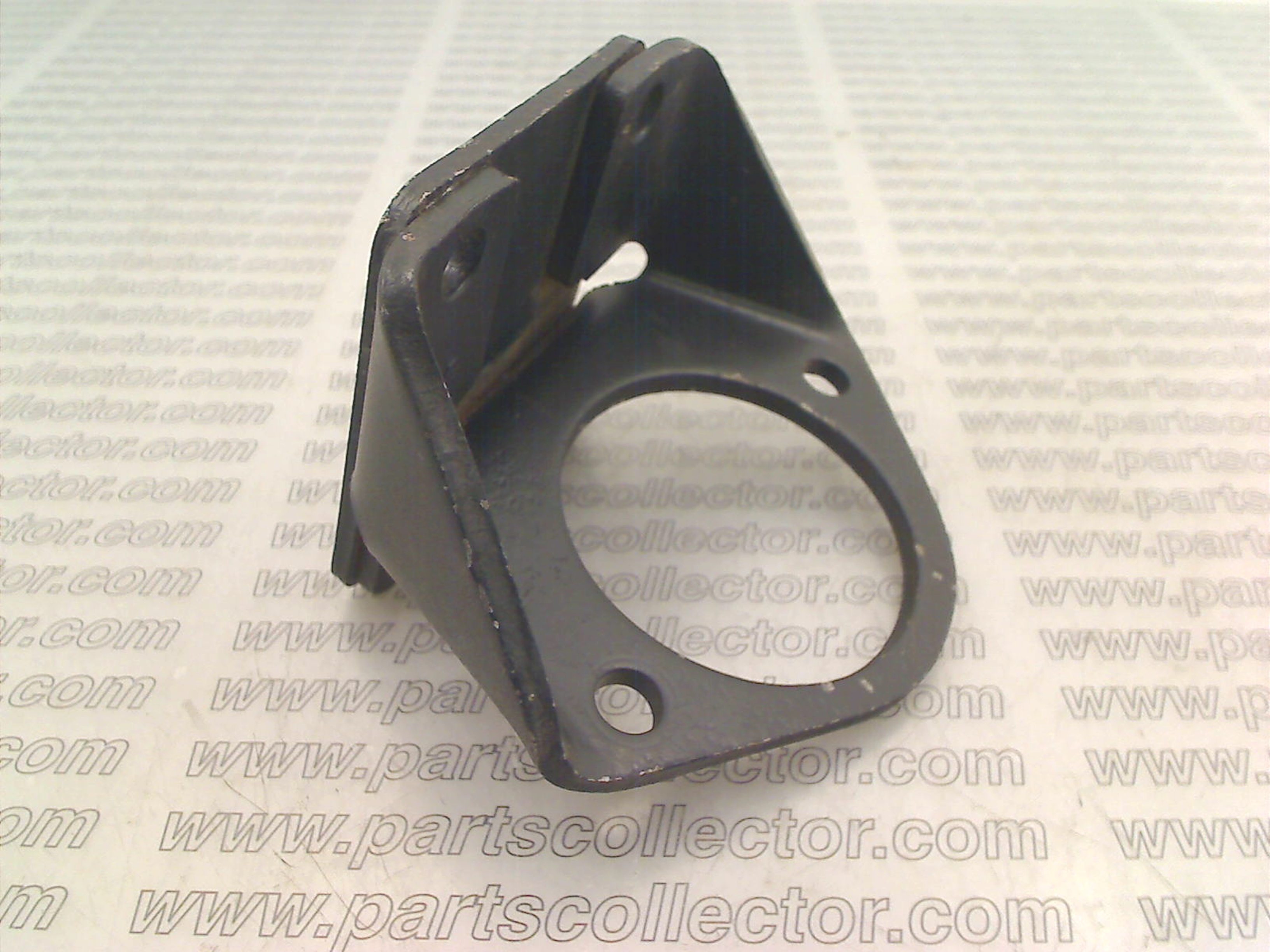 ENGINE MOUNT BRACKET