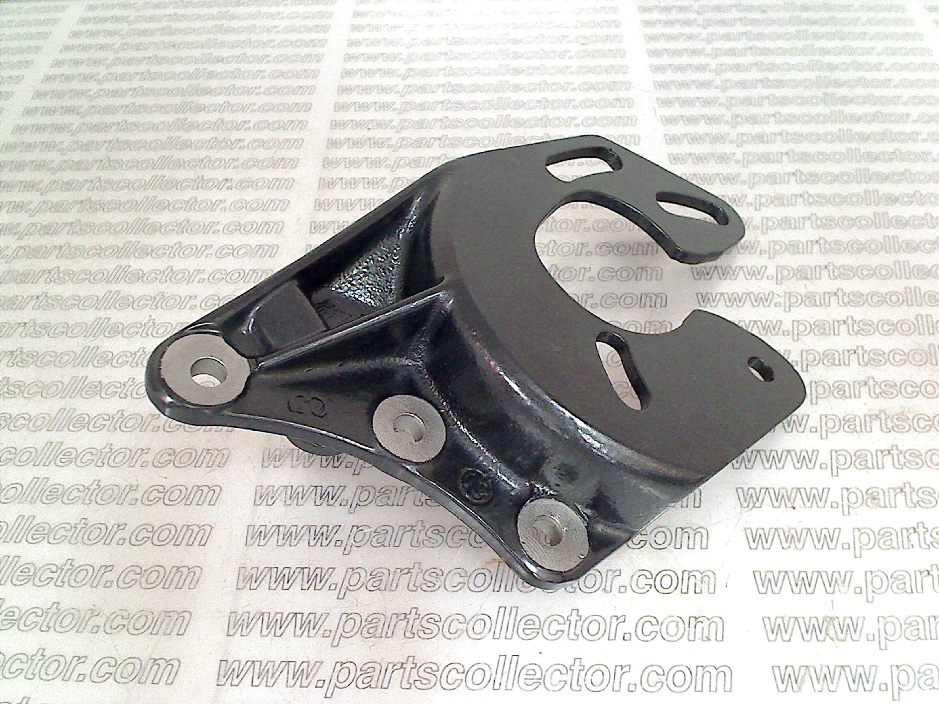 STAFFA SUPPORTO SERVOSTERZO MASERATI