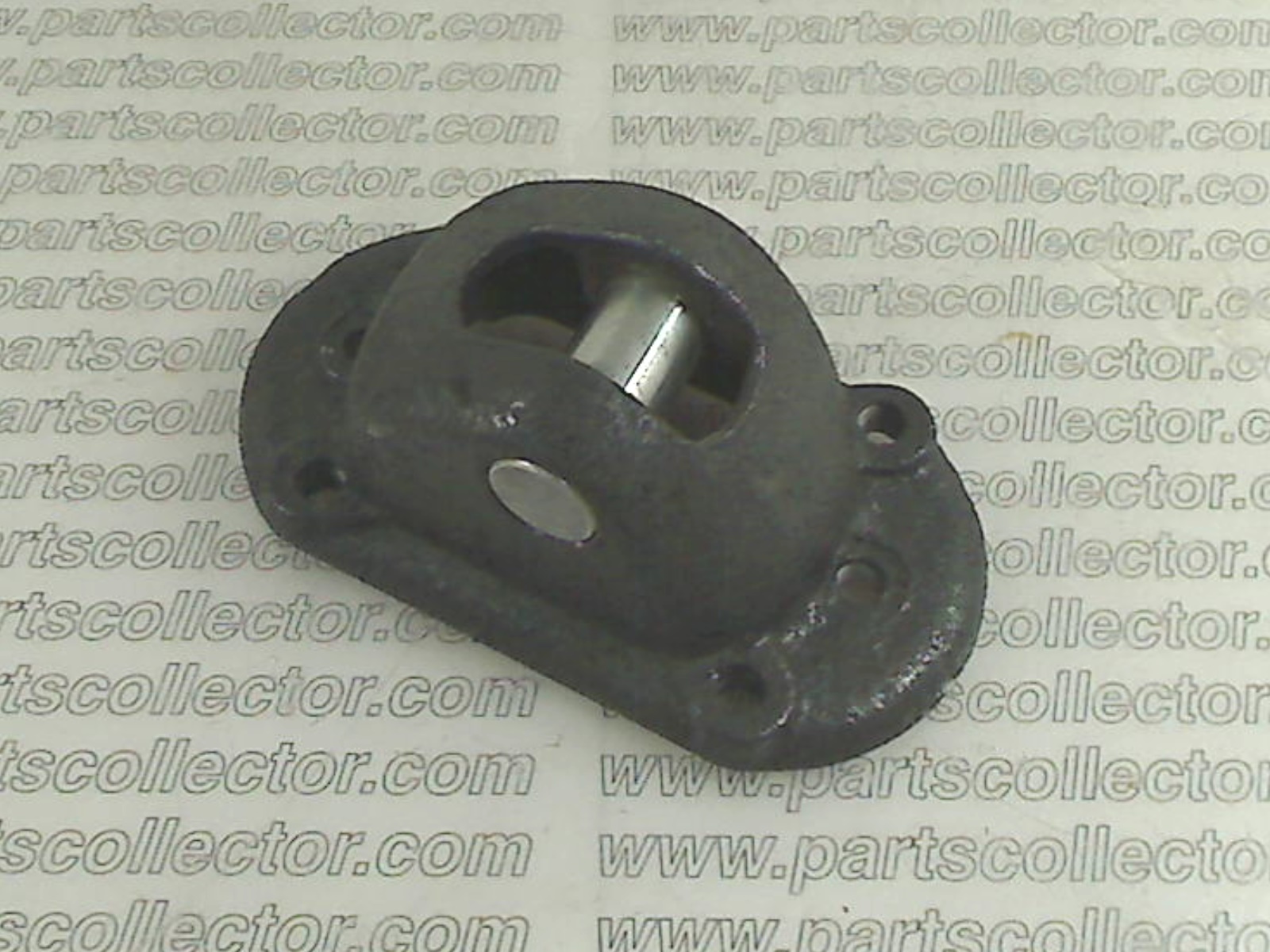 HANDBRAKE CONTROL LEVER SUPPORT AND PIN
