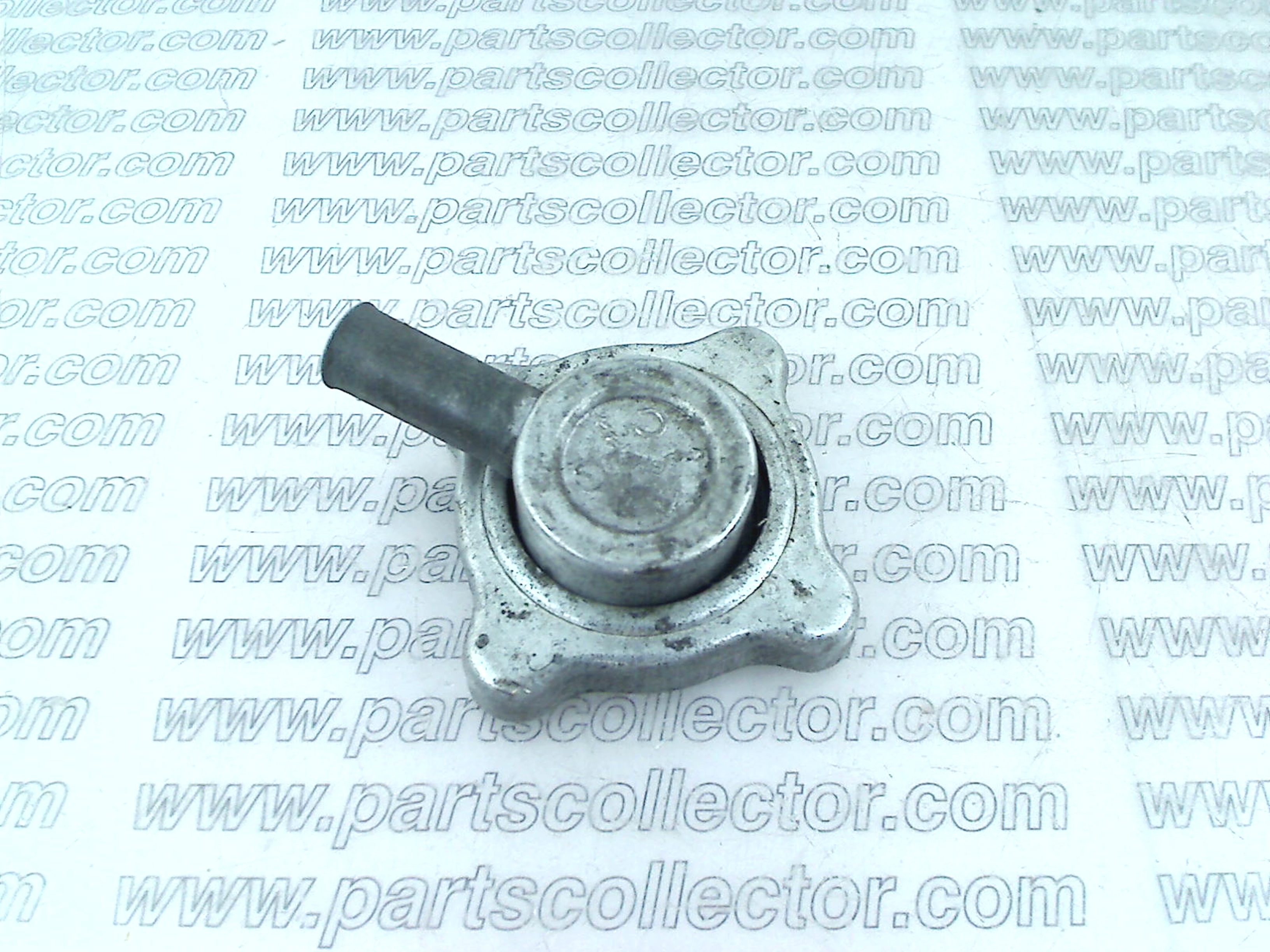 OIL FILLING CAP WITH BREATHER