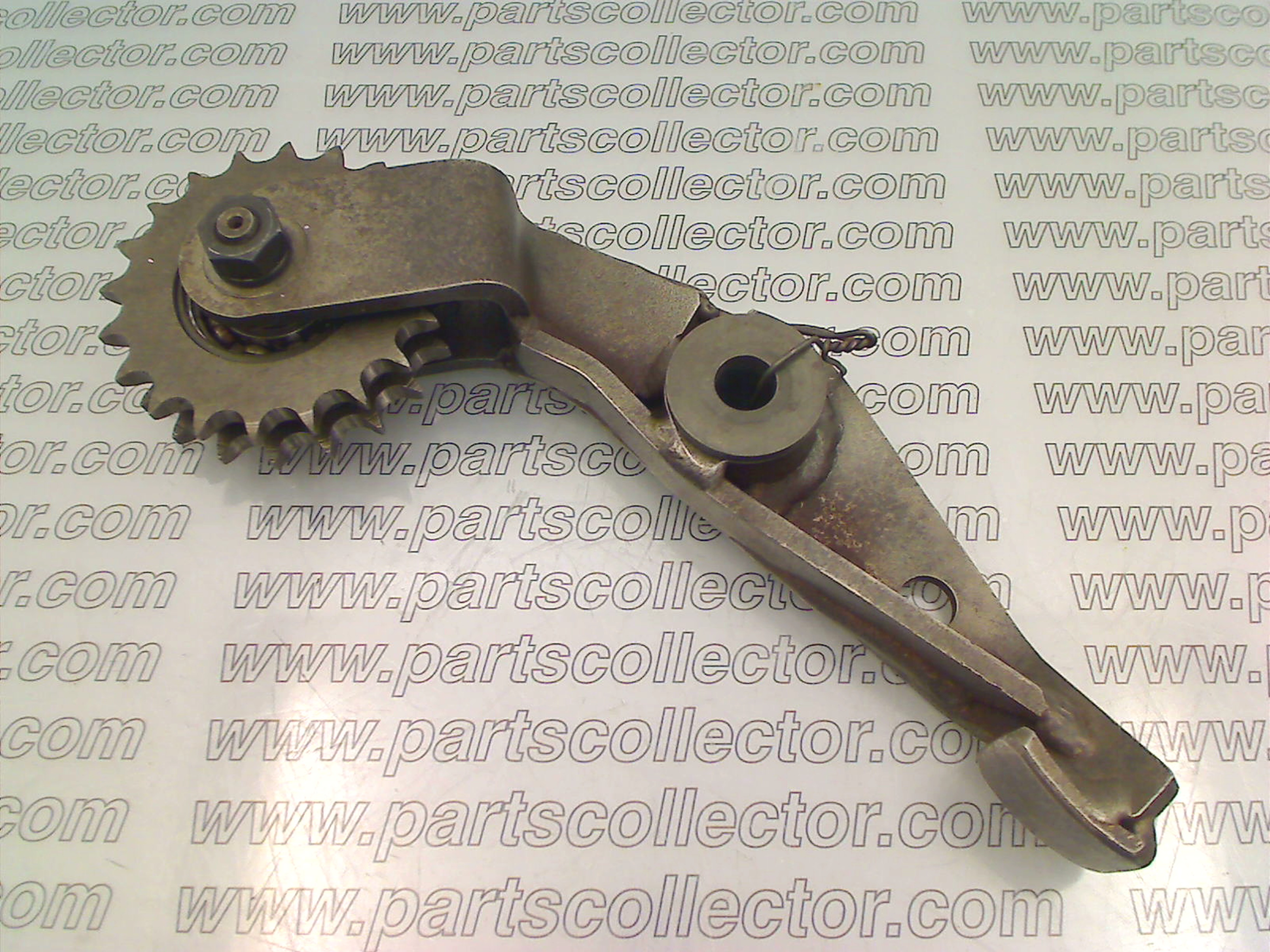 CHAIN TENSIONER