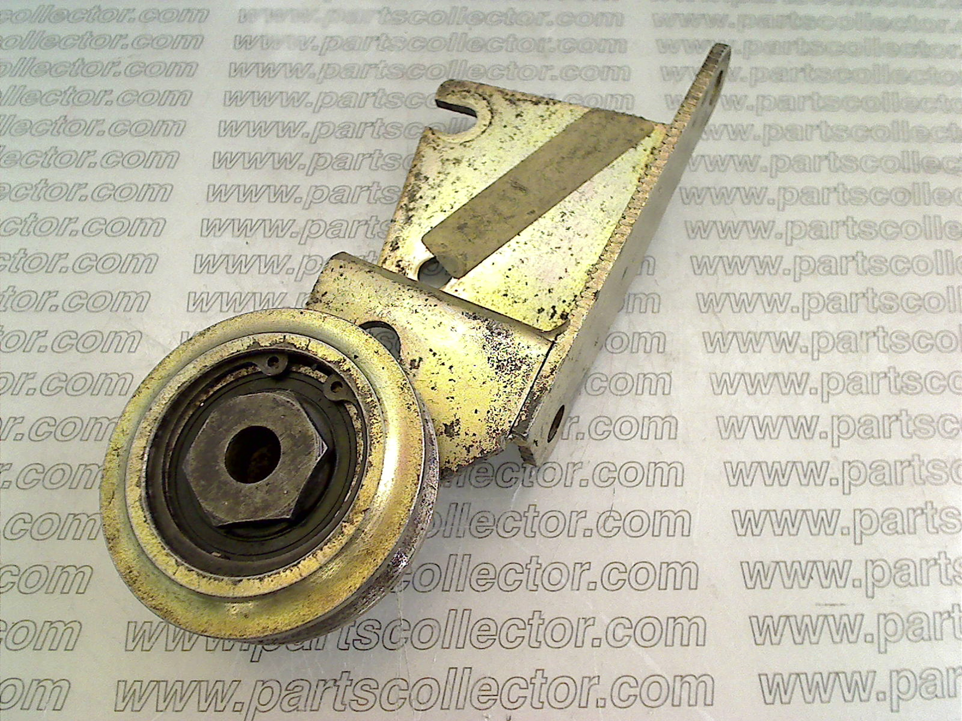 BELT TENSIONER