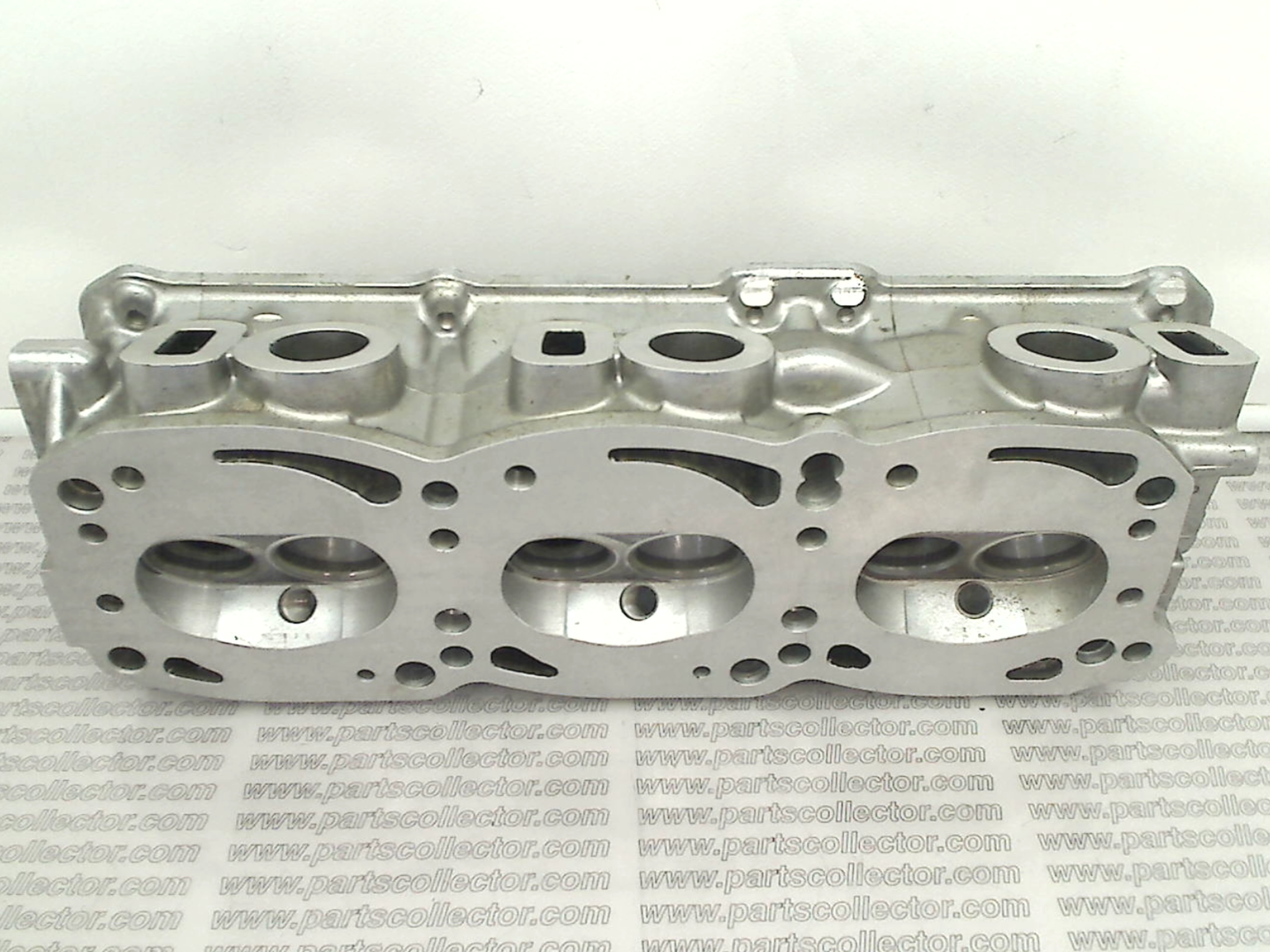 CYLINDER HEAD FIAT 130  V6 2.8