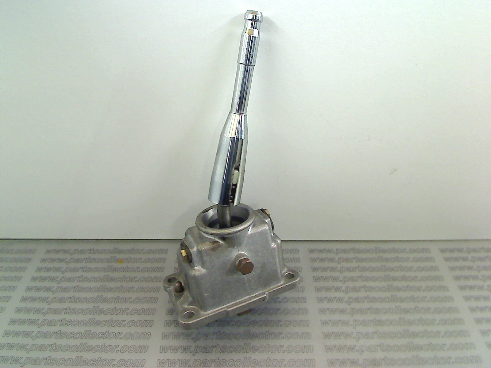 GEAR LEVER TURRET ASSEMBLY