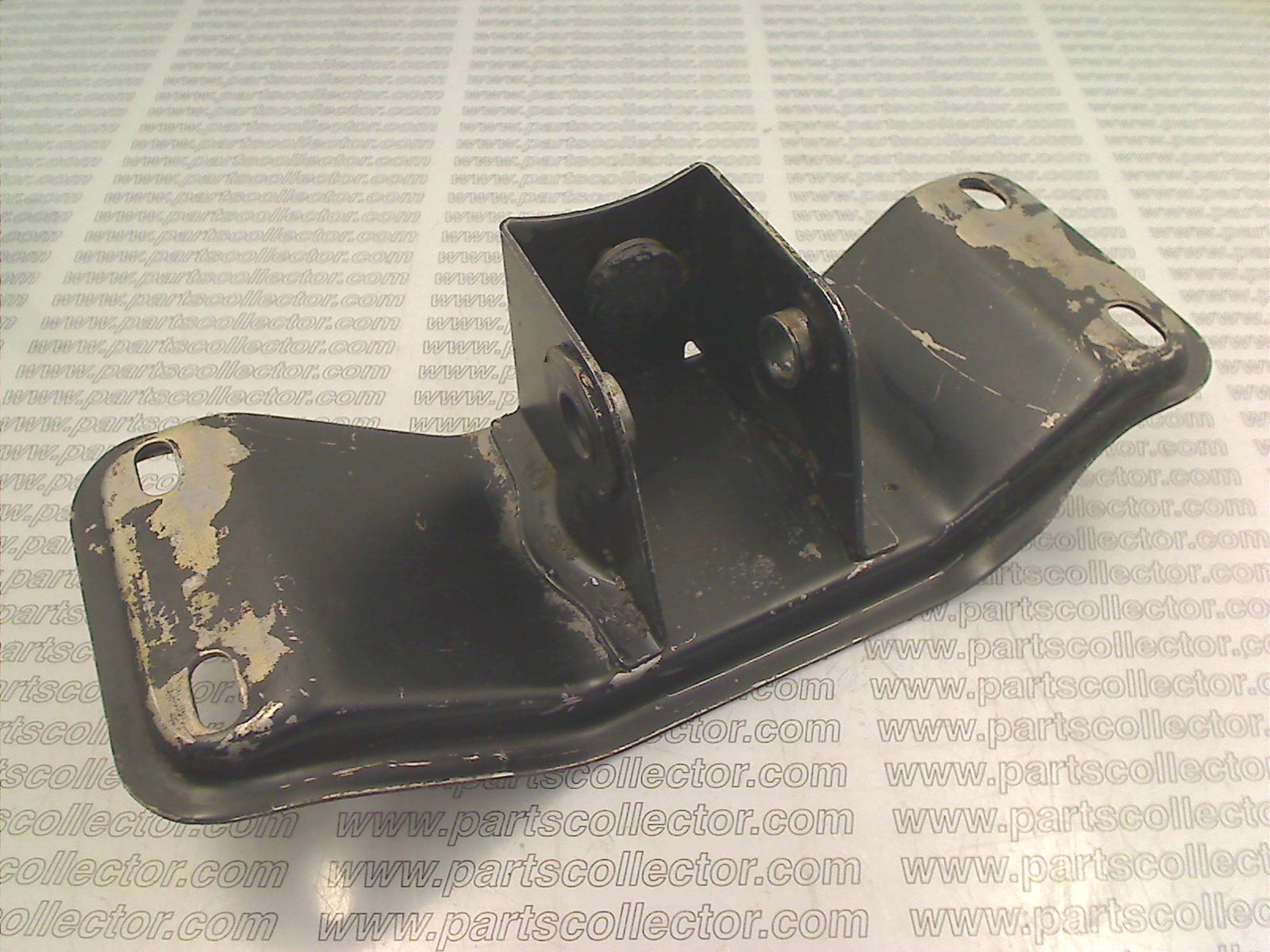 SUPPORT BRACKET