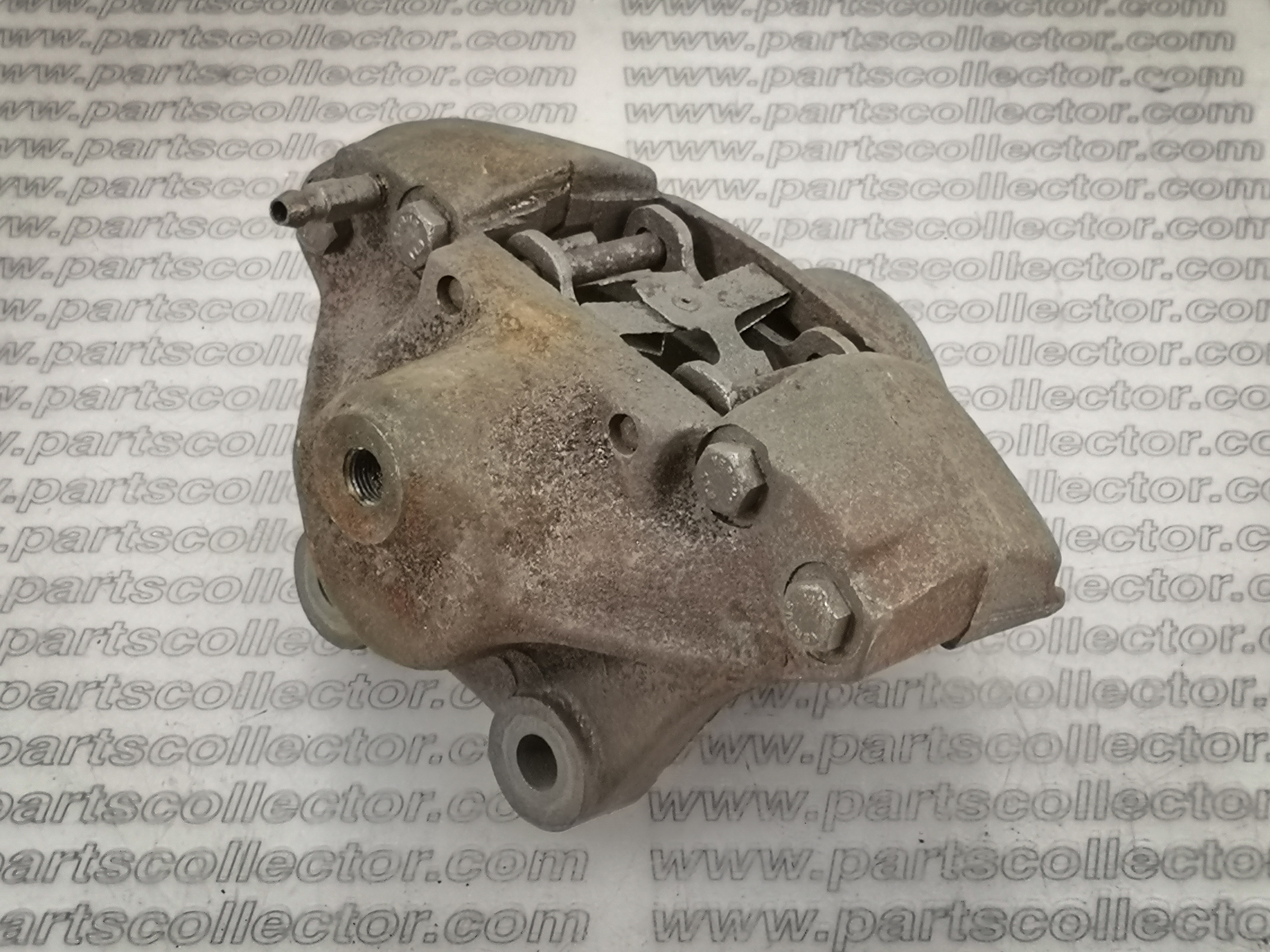 RESTAURO PINZE FRENO ATE DA 33mm CON SOSTITUZIONE DEGLI ELEMENTI DI TENUTA, PULIZIA, E LUCIDATURA DELLE SUPERFICI DI SCORRIMENTO. ZINCATURA O VERNICIATURA DOVE RICHIESTO.DOVE NECESSARIO RICOSTRUZIONE DEI PISTONCINI ANCHE FUORI MISURA - Sistema Frenante -
