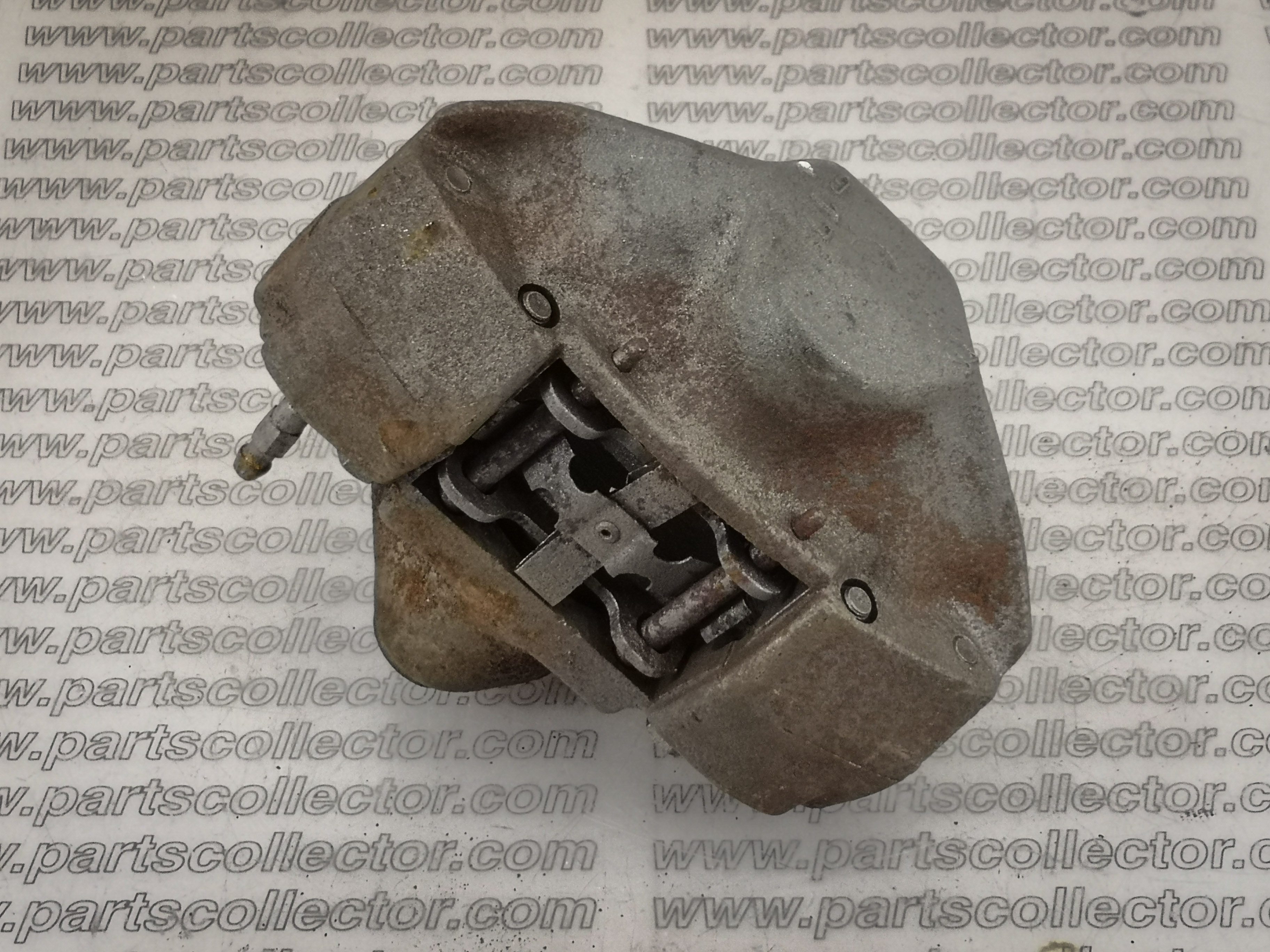 RESTAURO PINZE FRENO ATE DA 33mm CON SOSTITUZIONE DEGLI ELEMENTI DI TENUTA, PULIZIA, E LUCIDATURA DELLE SUPERFICI DI SCORRIMENTO. ZINCATURA O VERNICIATURA DOVE RICHIESTO.DOVE NECESSARIO RICOSTRUZIONE DEI PISTONCINI ANCHE FUORI MISURA - Sistema Frenante -